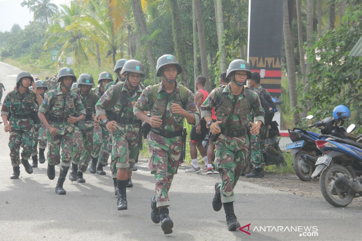 Prajurit Yonif 7 Marinir asah kemampuan "cross country"