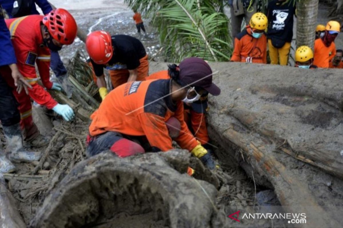 Korban jiwa banjir bandang Luwu Utara Sulsel bertambah dua jadi 38 orang