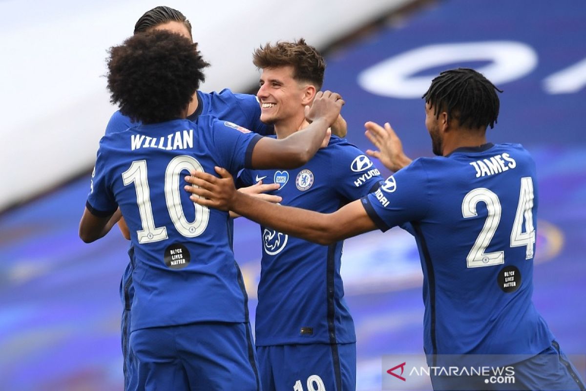 Tuntaskan revans, Chelsea menyisihkan MU menuju final Piala FA