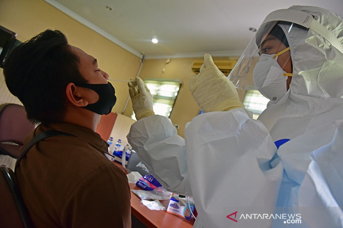 Pekanbaru lanjutkan uji usap massal COVID-19, kali ini di Pasar Bawah