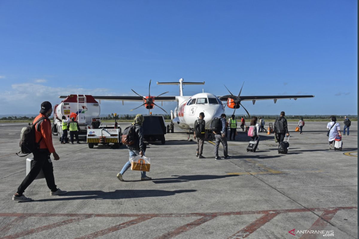 Penumpang di Bandara Lombok naik tiga kali lipat