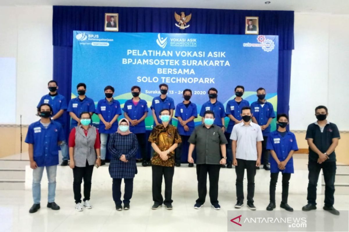 BPJAMSOTEK fasilitasi korban PHK tingkatkan  kemampuan kerja