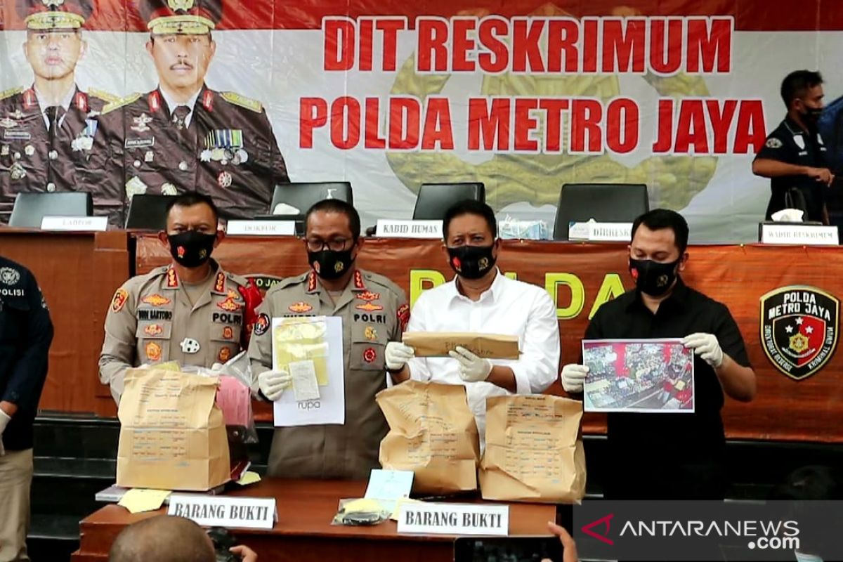 Editor Metro TV tewas dengan pisau yang dibelinya