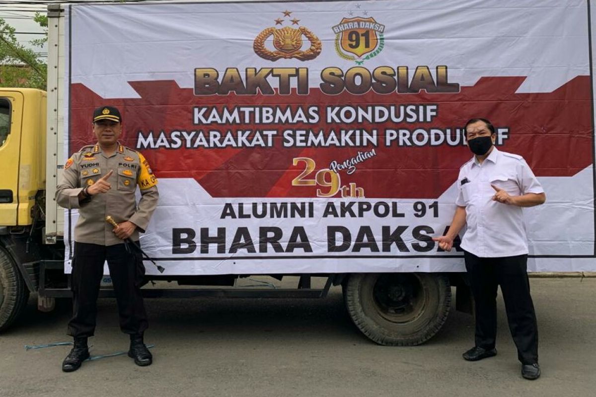 Bhara Daksa 91 bagikan paket sembako untuk korban banjir bandang Luwu Utara