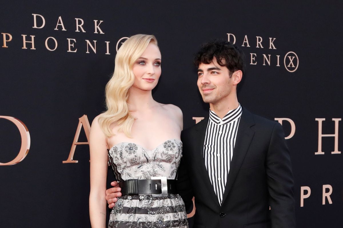 Joe Jonas dan Sophie Turner bahagia atas kelahiran anak pertama