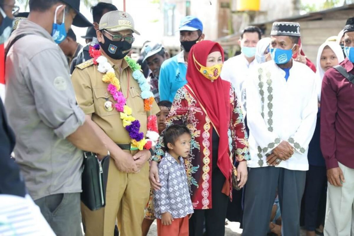 Puluhan Warga Pesisir Dapat Layanan Dokter Spesialis Gratis