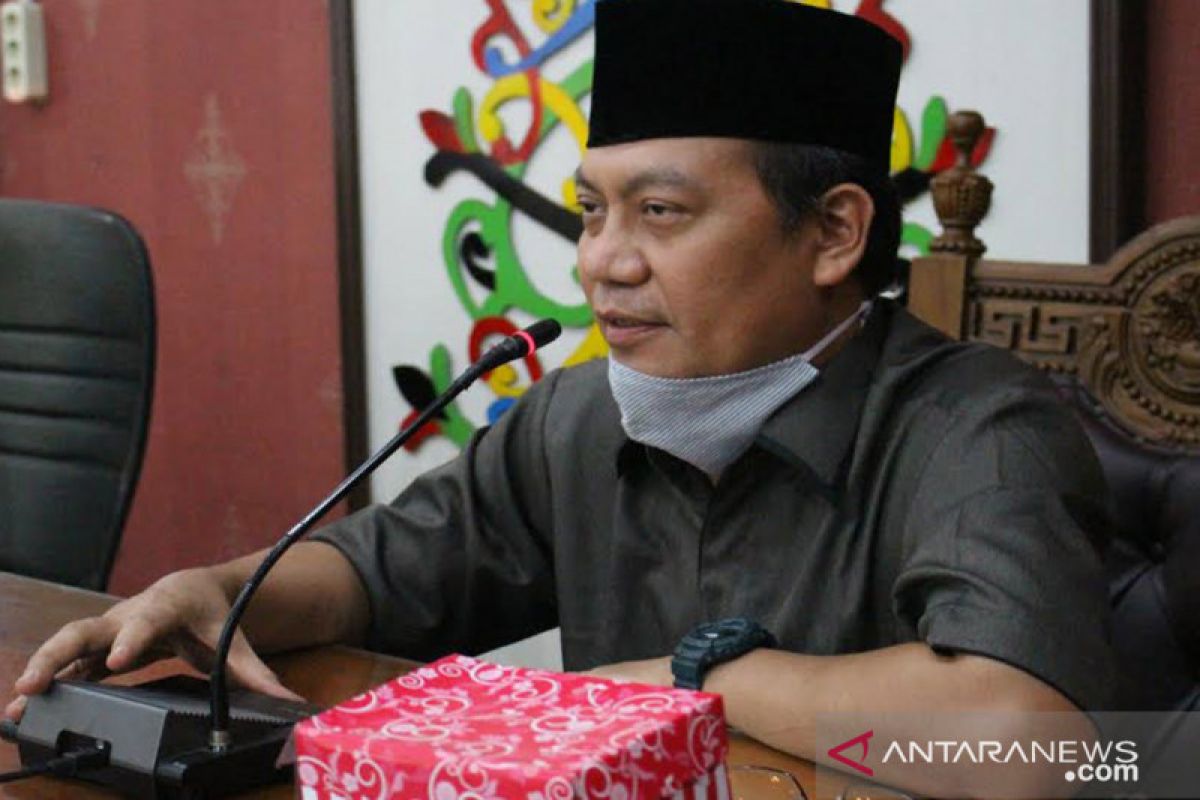 Legislator ingatkan masyarakat patuhi prokes meski ada vaksin