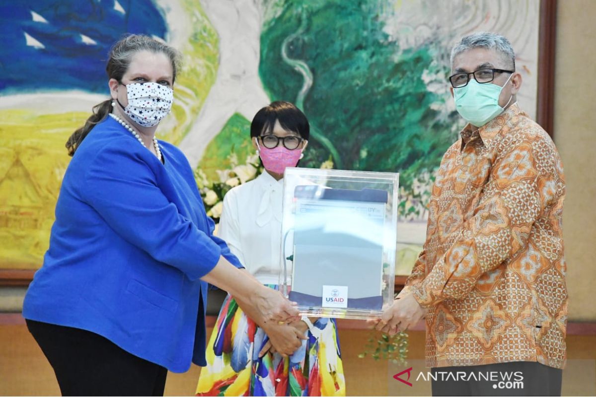 Indonesia terima 100 ventilator dan Rp187 mioliar dari AS untuk atasi virus