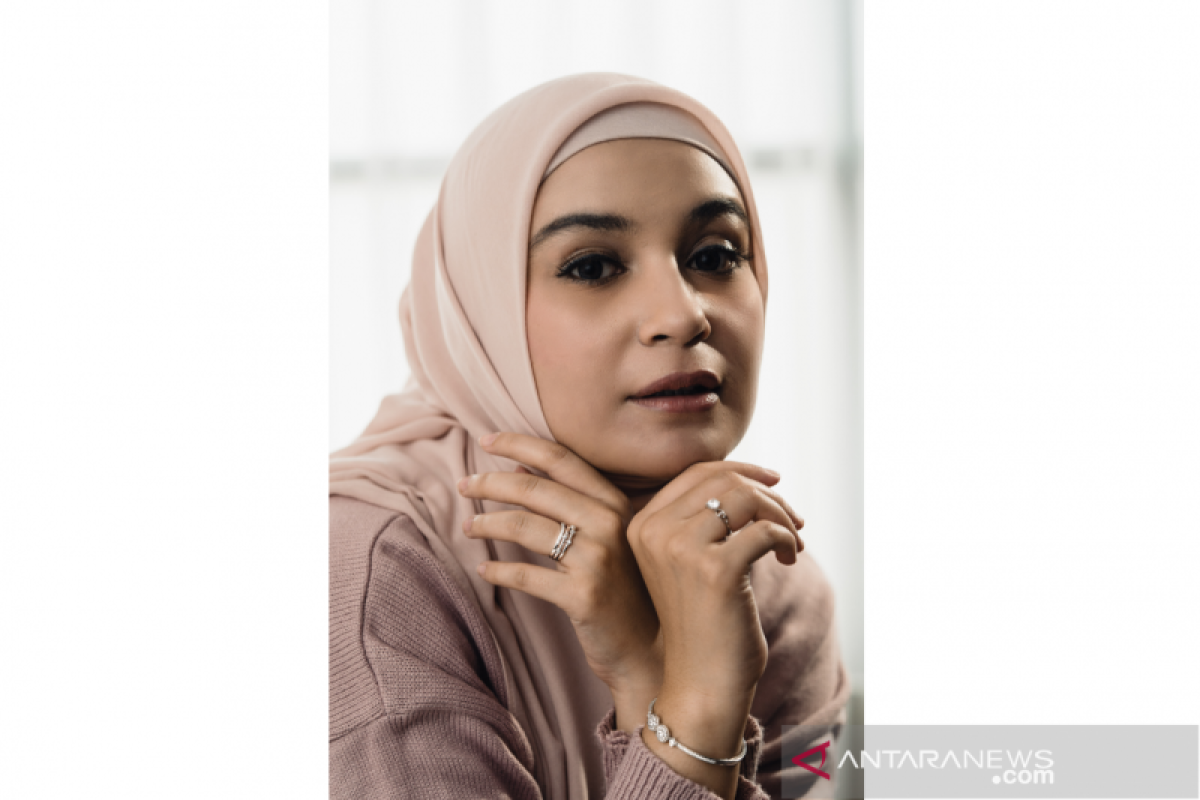 Shireen Sungkar menghadirkan koleksi perhiasan emas "KISAH by Shireen"