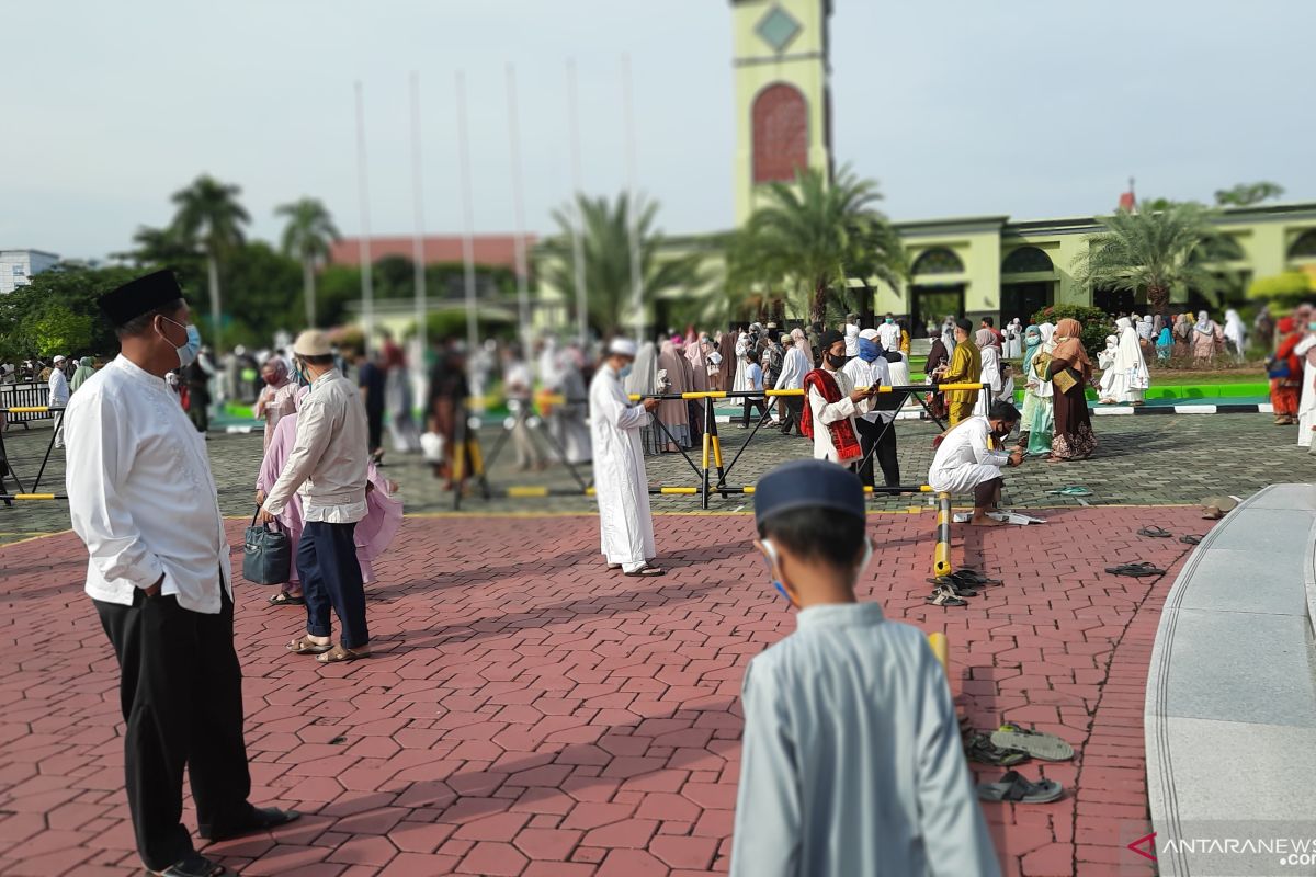 Ada warga diduga terpapar COVID-19, salat Id di Tampan Pekanbaru dibatalkan mendadak