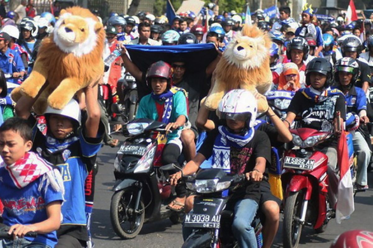 Perayaan HUT Arema FC Malang ke-33 tanpa konvoi Aremania