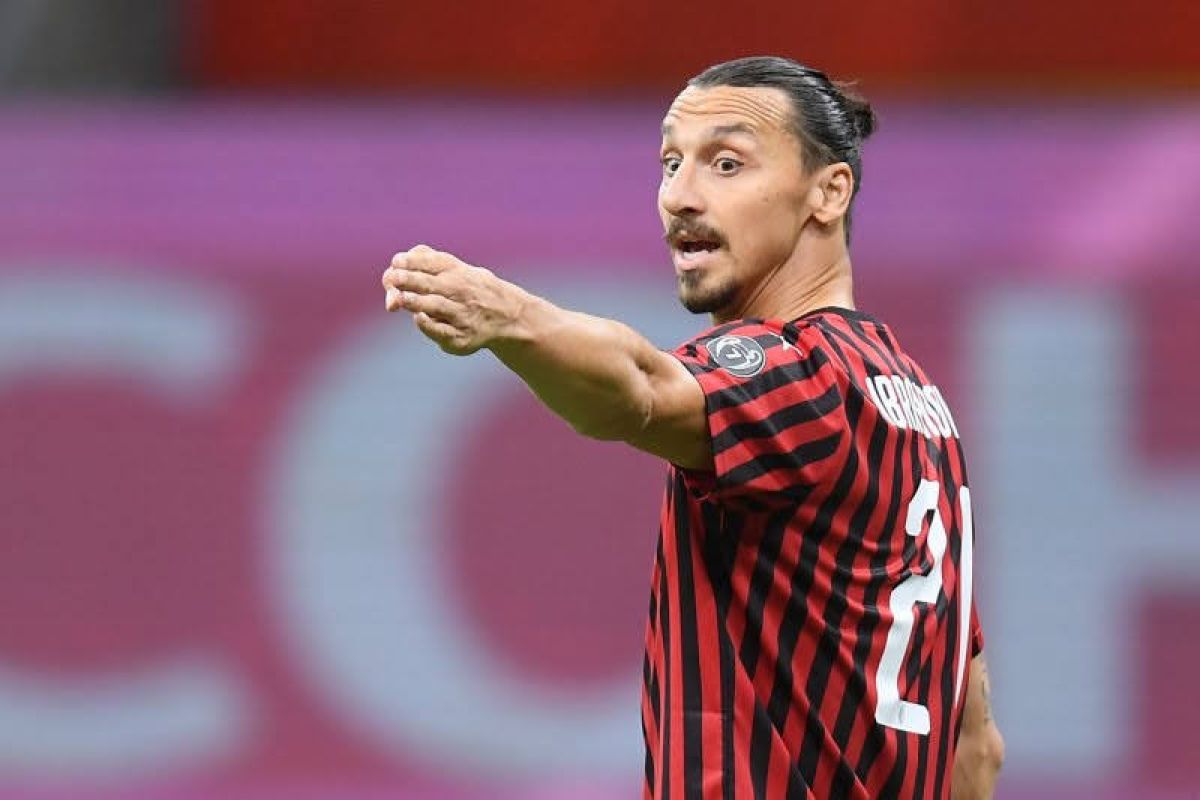 Maldini isyaratkan Ibrahimovic tetap bertahan di San Siro