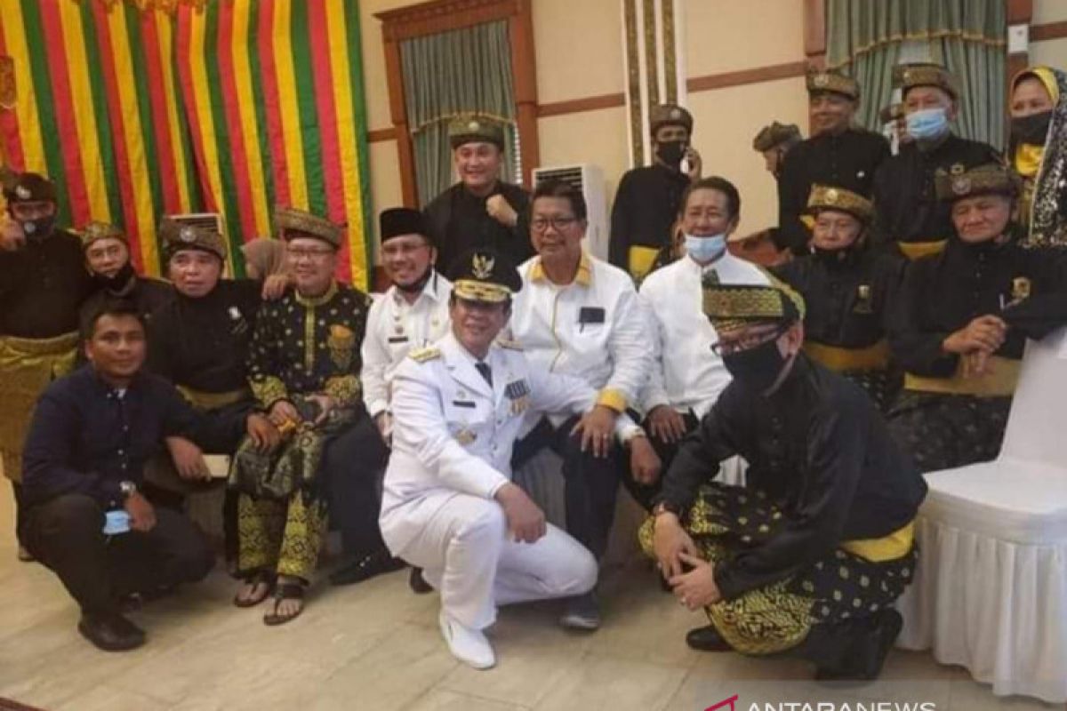 Gubernur Kepri Isdianto minta maaf terkait dengan penularan COVID-19