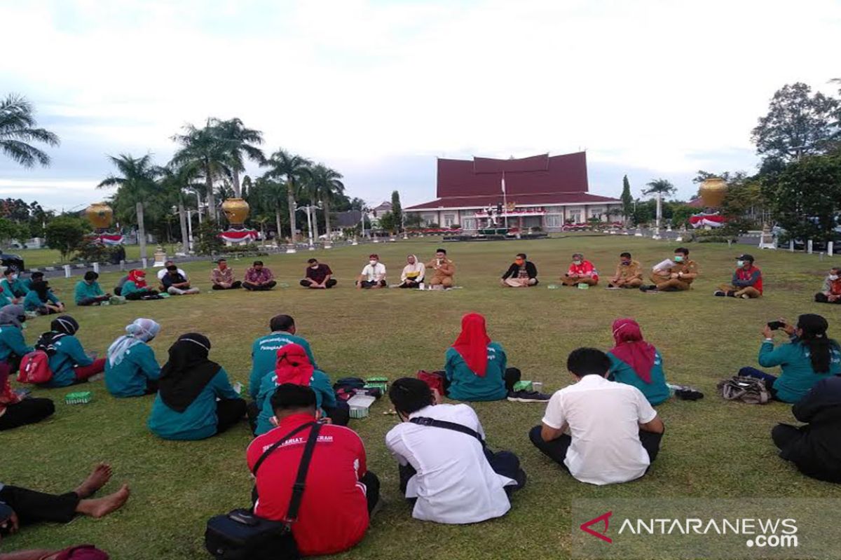 Segera informasikan jika ada warga kelaparan, kata Gubernur Kalteng