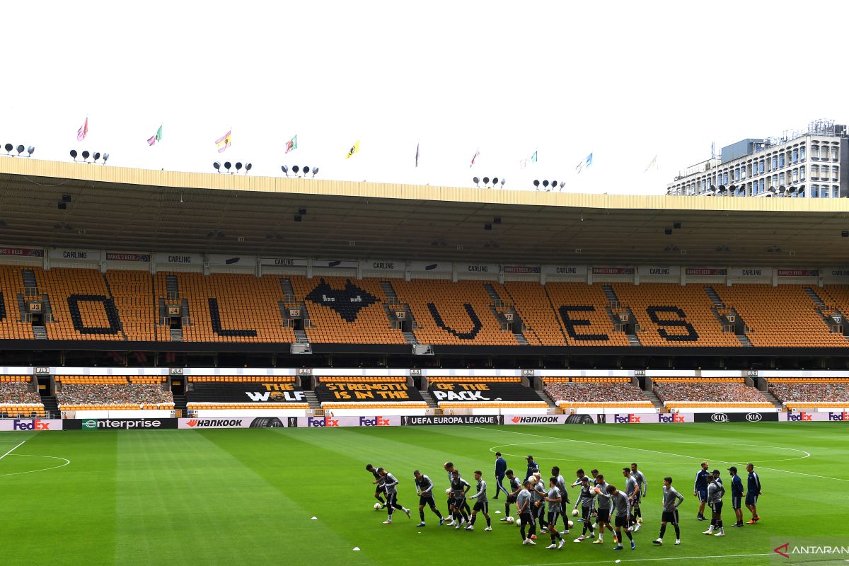 Wolverhampton diberi sanksi UEFA karena langgar aturan