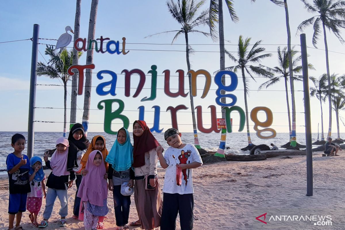 Mangrove Pantai Tanjung Burung destinasi wisata baru di Mempawah Kalbar