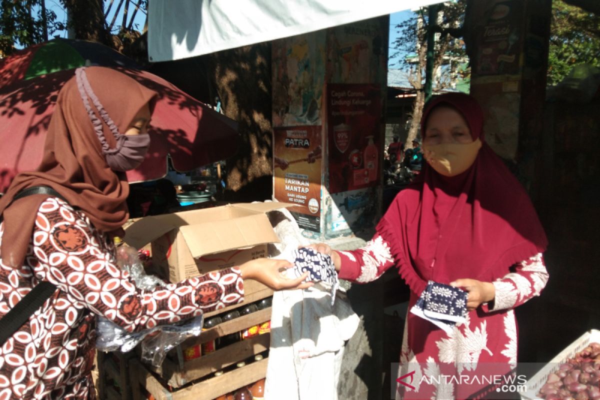 Bantul kampanyekan pemakaian masker di tempat keramaian mencegah COVID-19