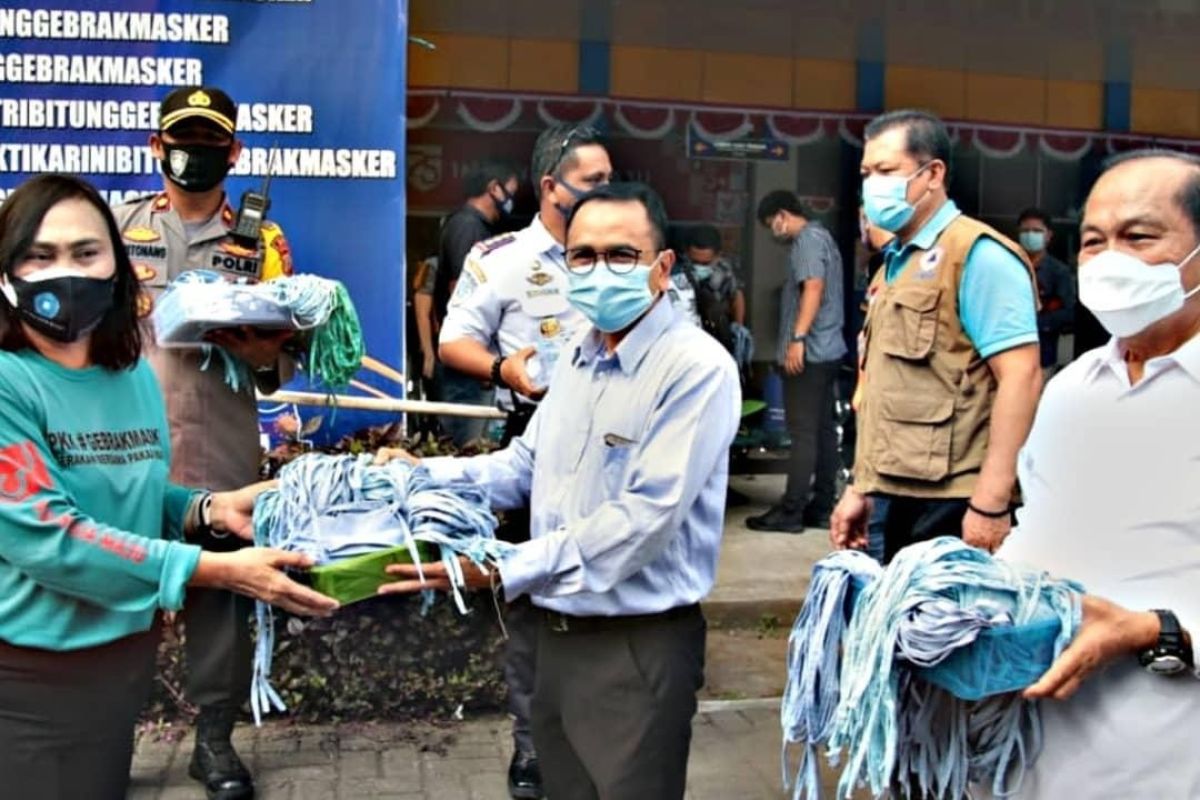 Pemerintah Kota Bitung kampanyekan program "Gebrak Masker" cegah COVID-19