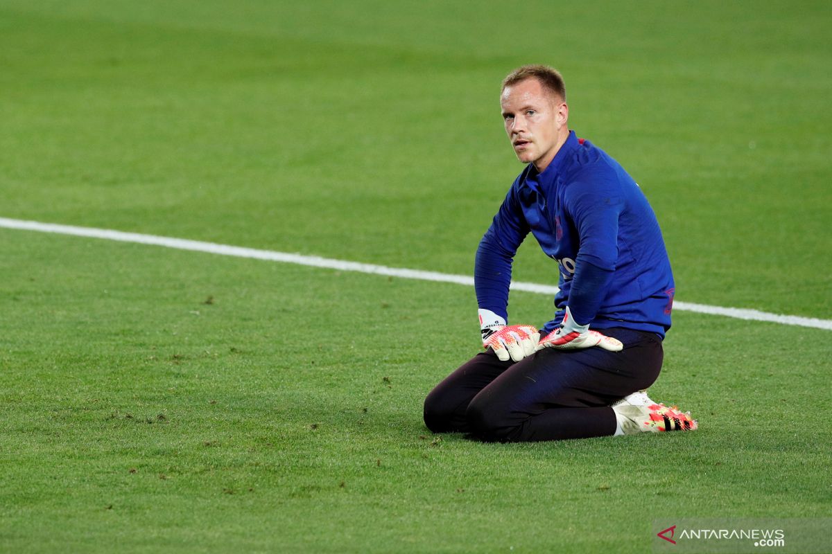 Ter Stegen segera jalani operasi lutut