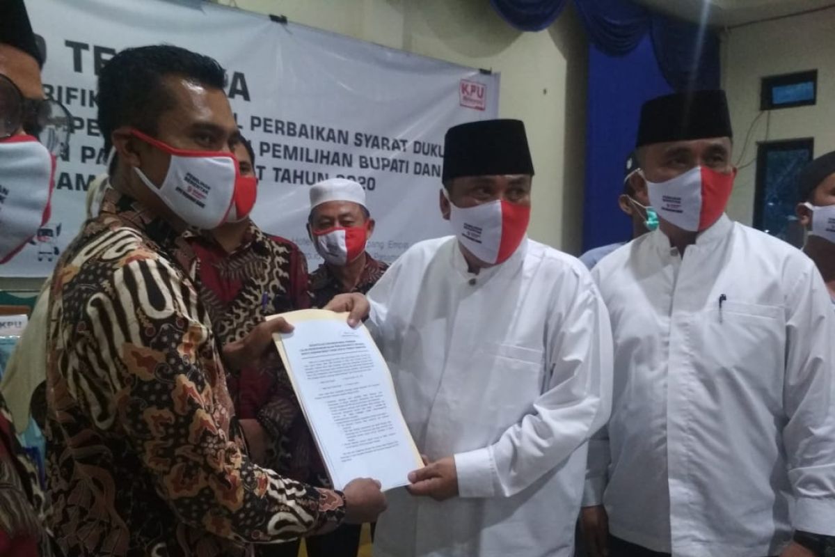 Punya 24.434 dukungan, pasangan Agus-Rommy memenuhi persyaratan untuk maju di Pilkada Pasaman Barat