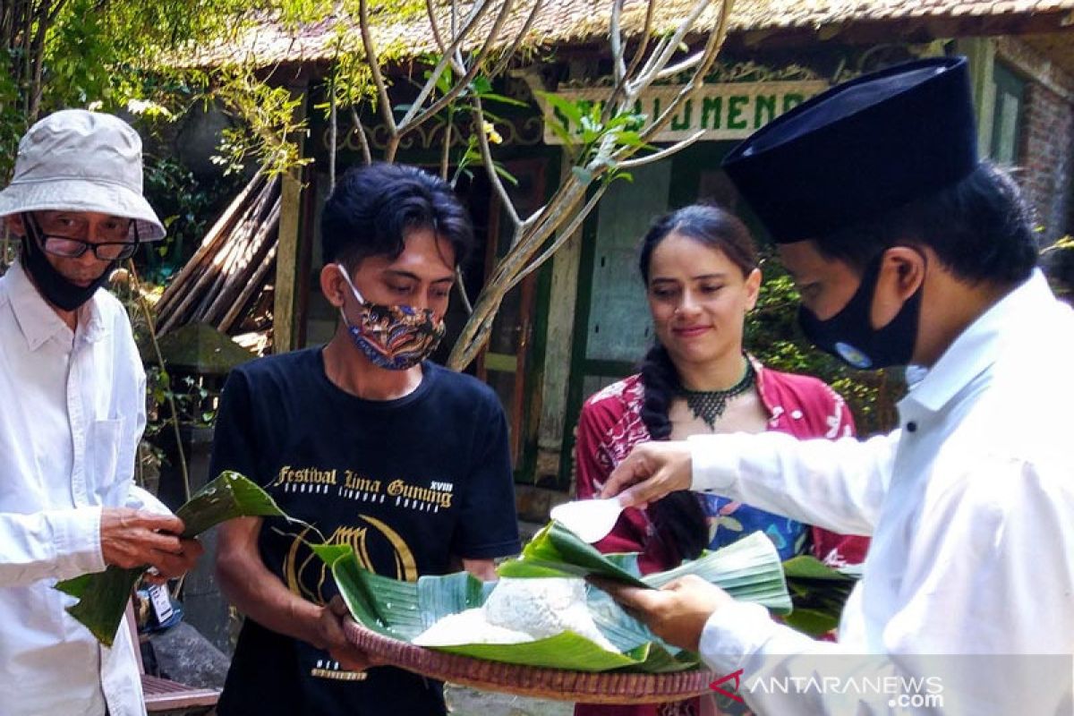 Tumpeng Festival Lima Gunung XIX simbol tangguh hadapi pandemi