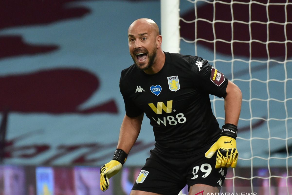 Pepe Reina resmi gabung Lazio