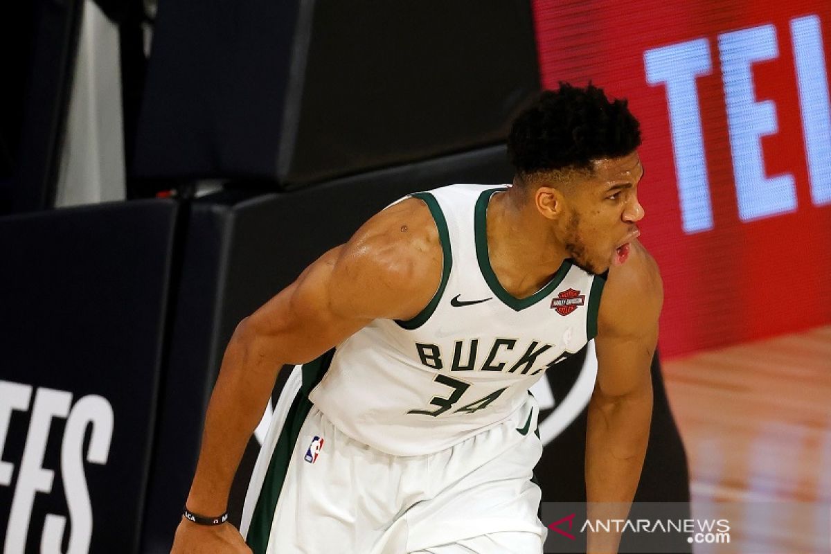 Giannis tampil garang, Bucks menang dan berbalik ungguli Orlando Magic 2-1