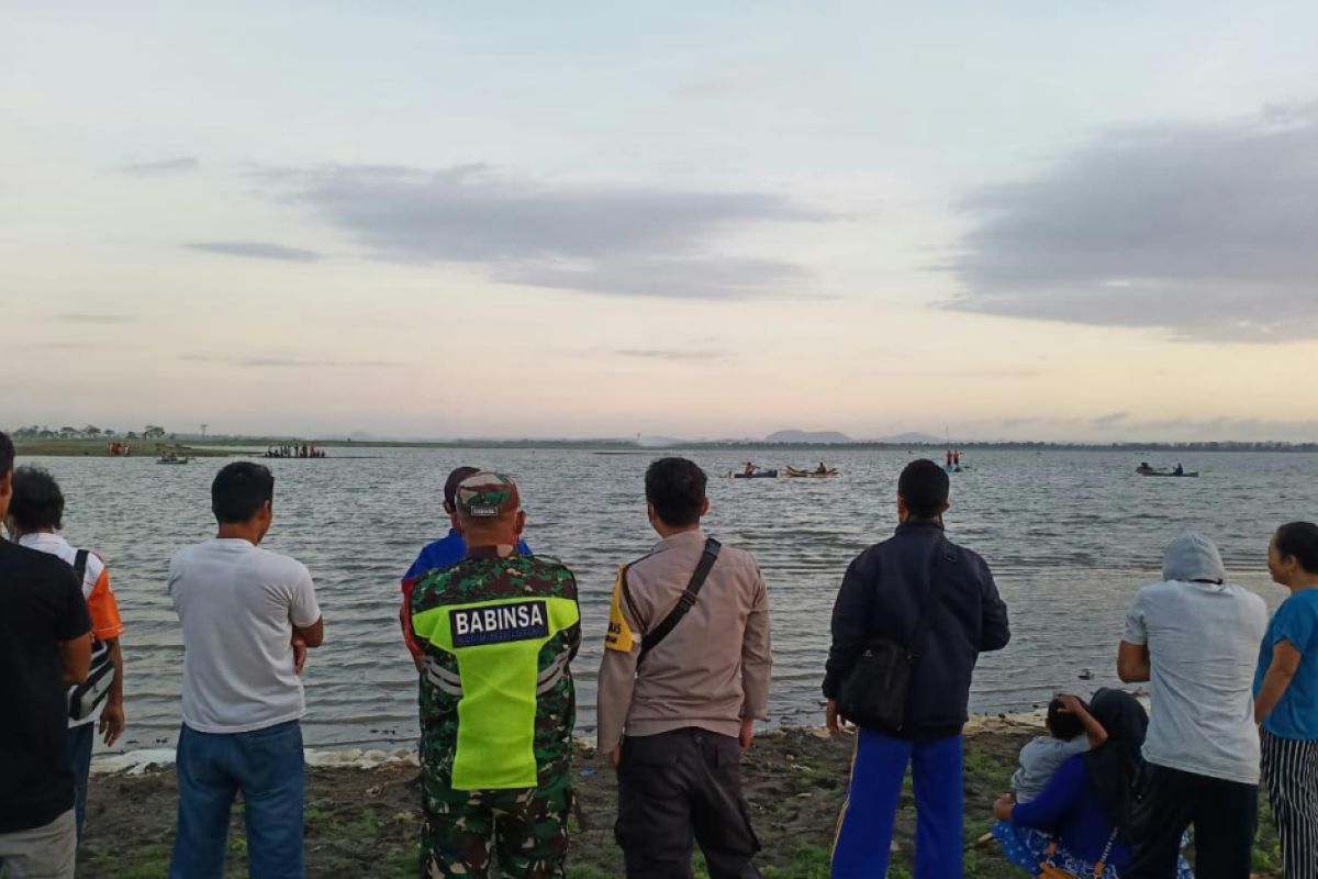 Tak kuat berenang saat cari ikan, Tohri tenggelam di bendungan Batujai Praya