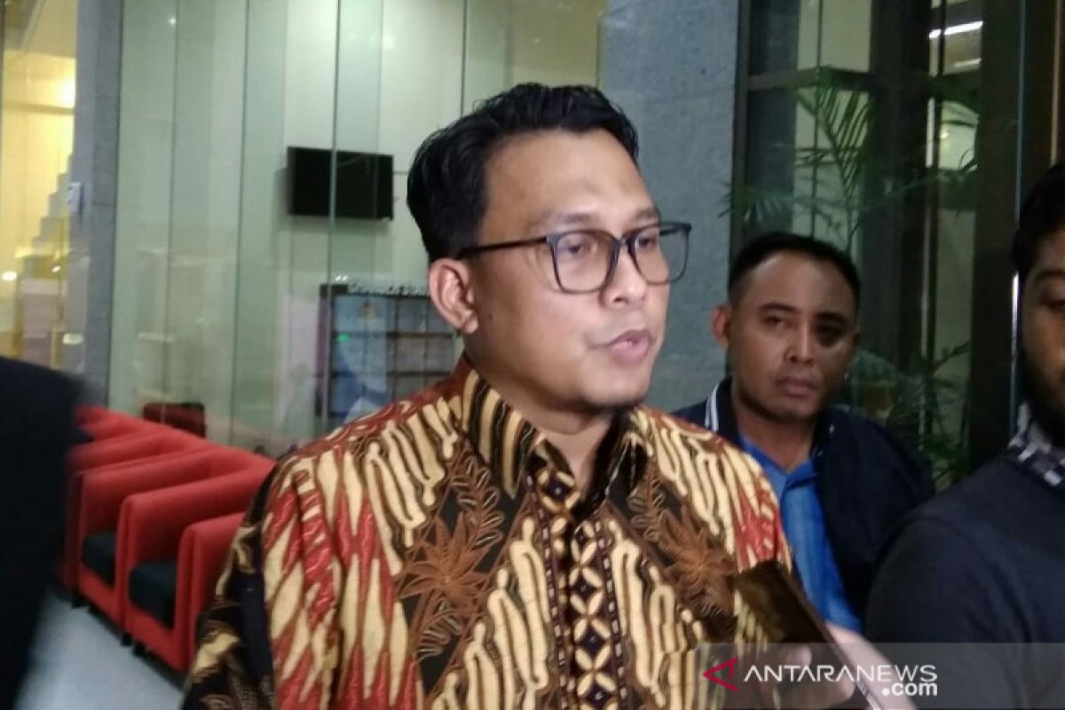 Mantan Dirut PT DI dicecar soal penerimaan uang