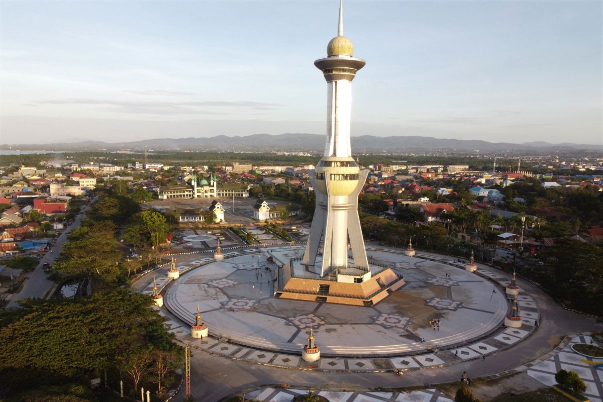 TUGU MTQ LANDMARK KOTA KENDARI