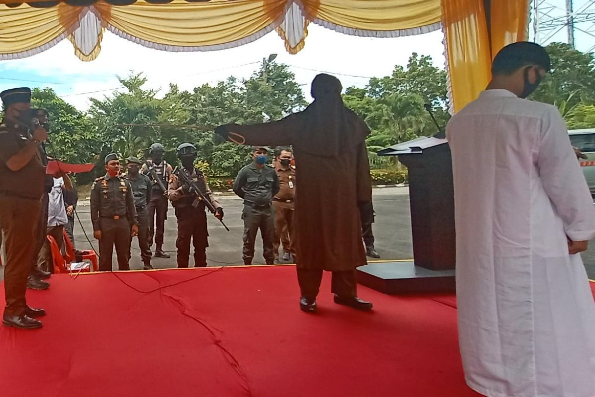 Pelaku pemerkosaan di Aceh dihukum cambuk 175 kali