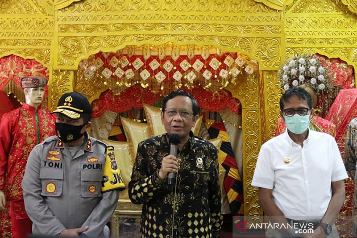 Penusuk Ali Jaber gila atau tidak tetap ke pengadilan, kata Mahfud MD