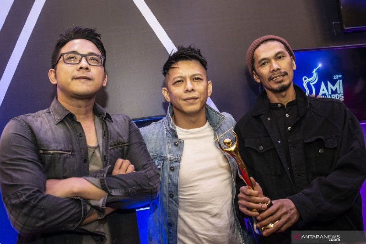 Noah rilis video musik lagu "Menemaniku", rayakan kiprah sewindu