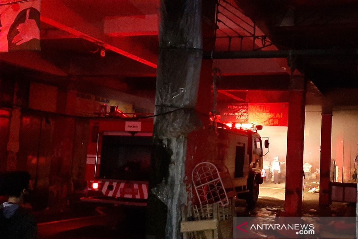 Pasar Wage Purwokerto terbakar