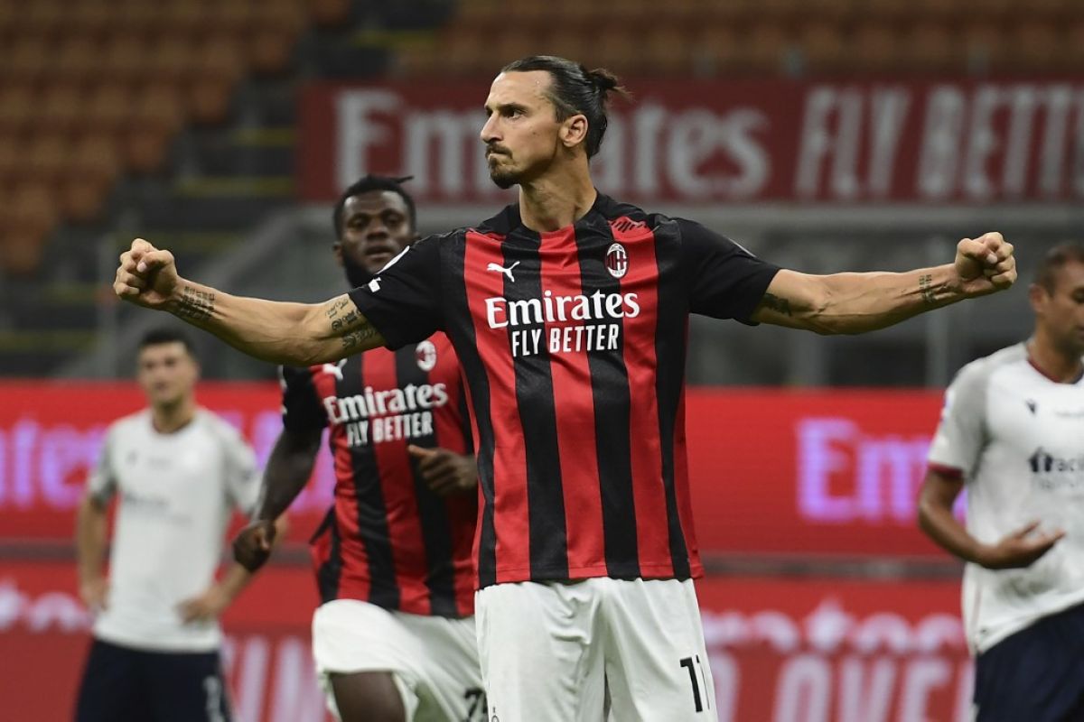 Zlatan Ibrahimovic terinfeksi COVID-19