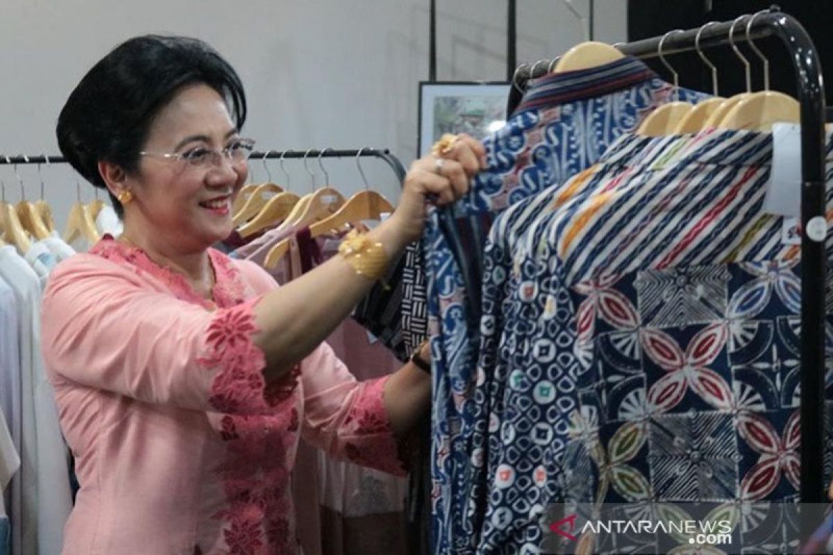 Kemenperin bimbing para perajin batik, agar bisa bersaing di kancah global