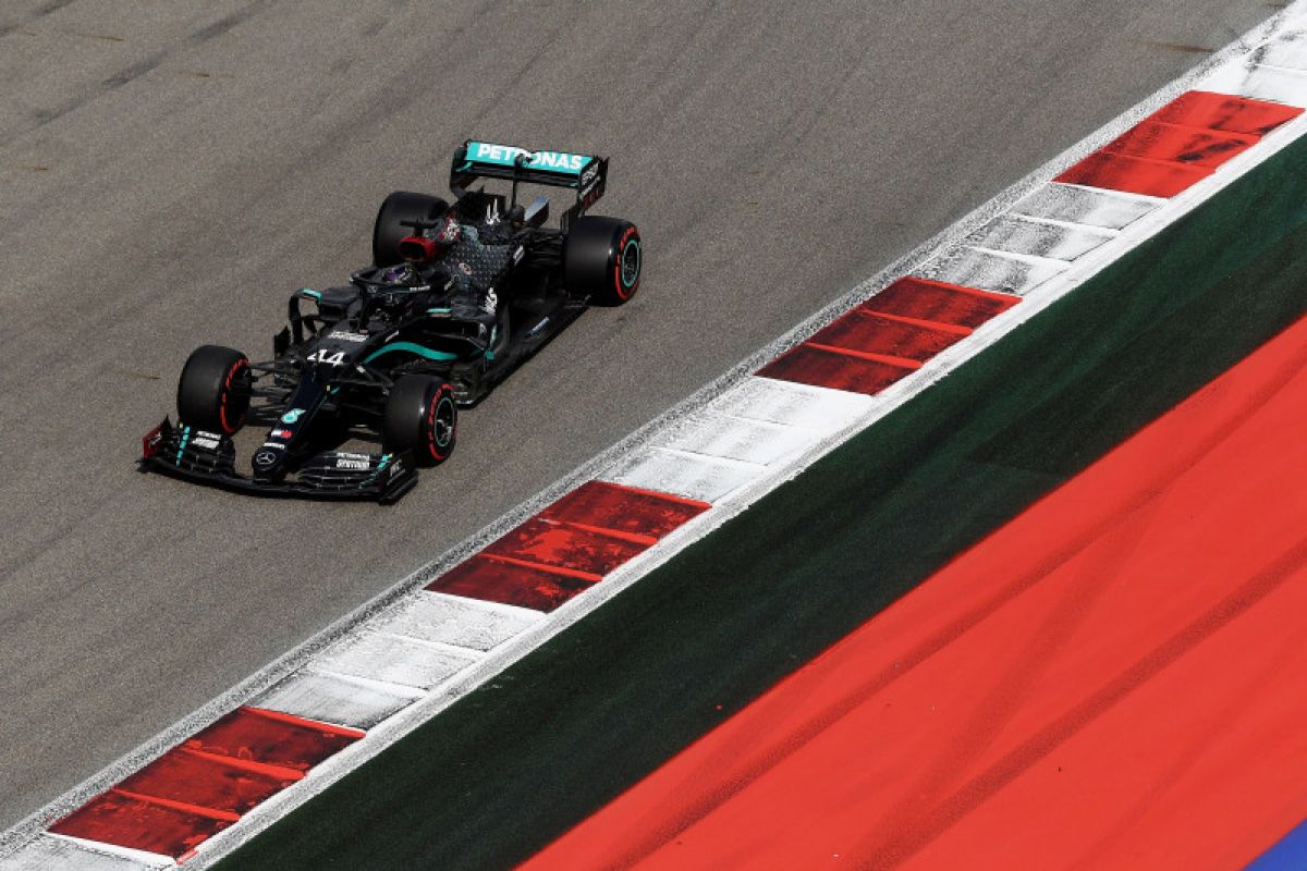 Lewis Hamilton ungguli Bottas dan Sainz di FP3 GP Rusia