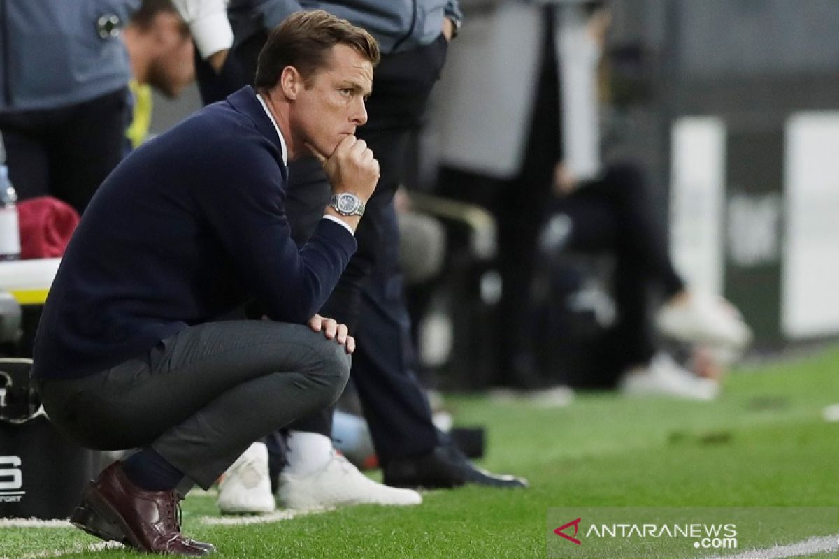 Scott Parker akui Fulham butuh bek baru untuk perbaiki pertahanan