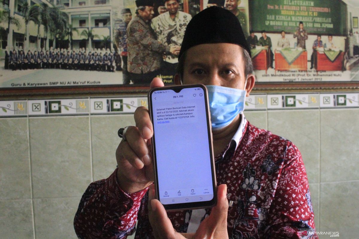 Kemendikbud menyalurkan bantuan kuota internet bagi 35,7 juta penerima