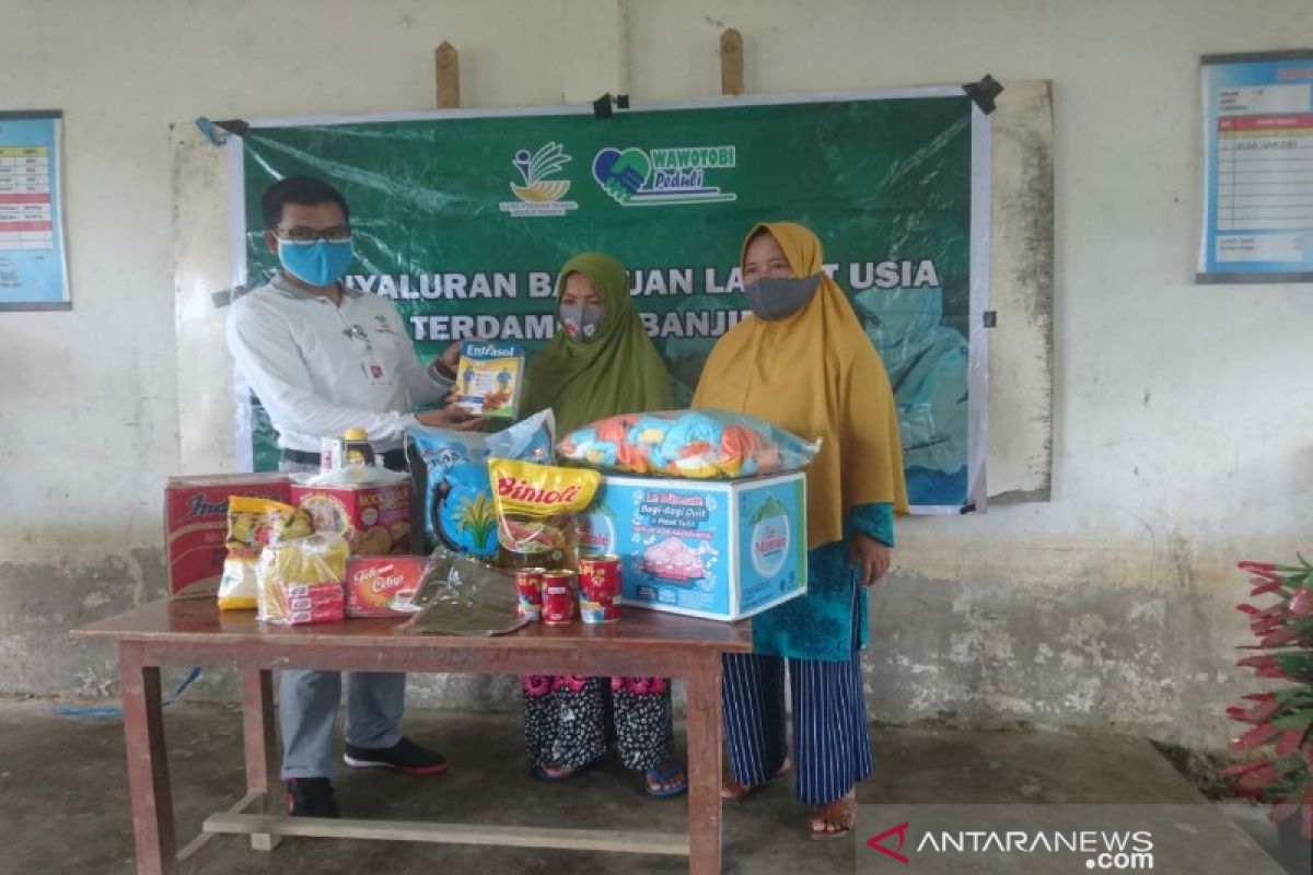 Loka Lansia Minaula Kendari membantu warga lansia korban banjir Konawe