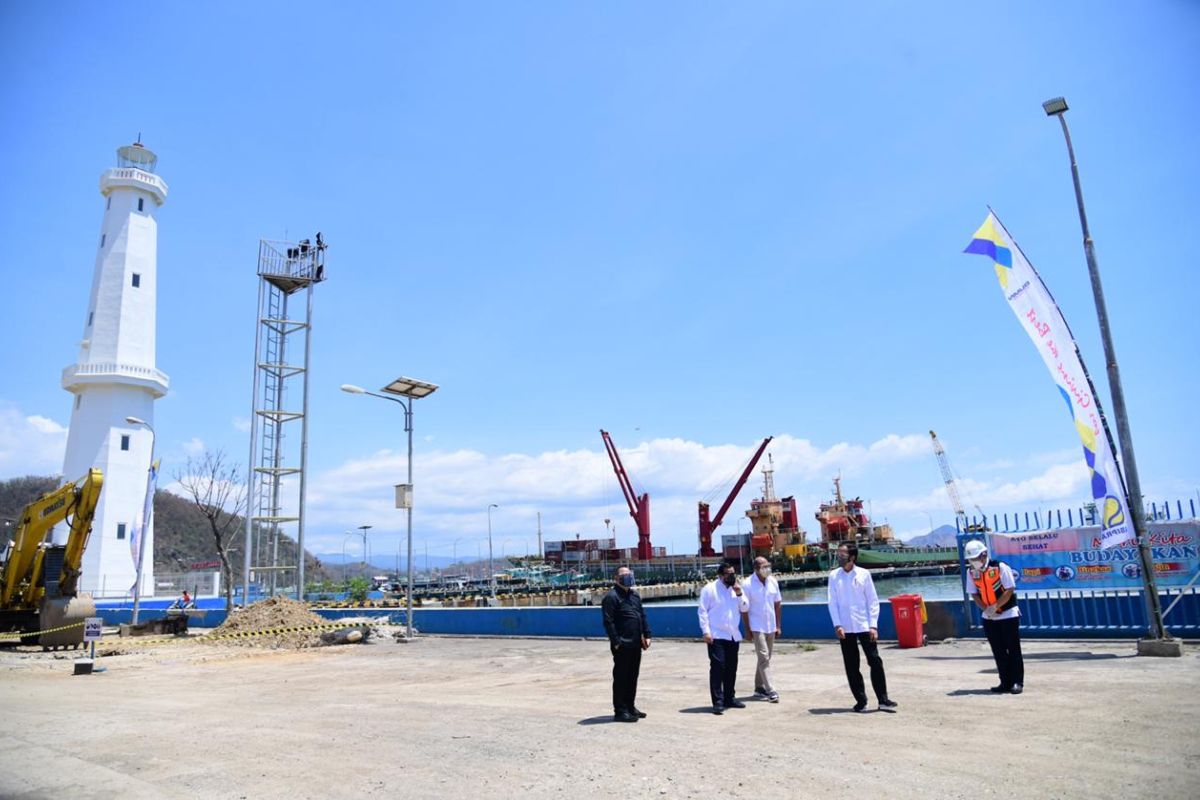 Jokowi tinjau pembangunan infrastruktur wisata di Labuan Bajo