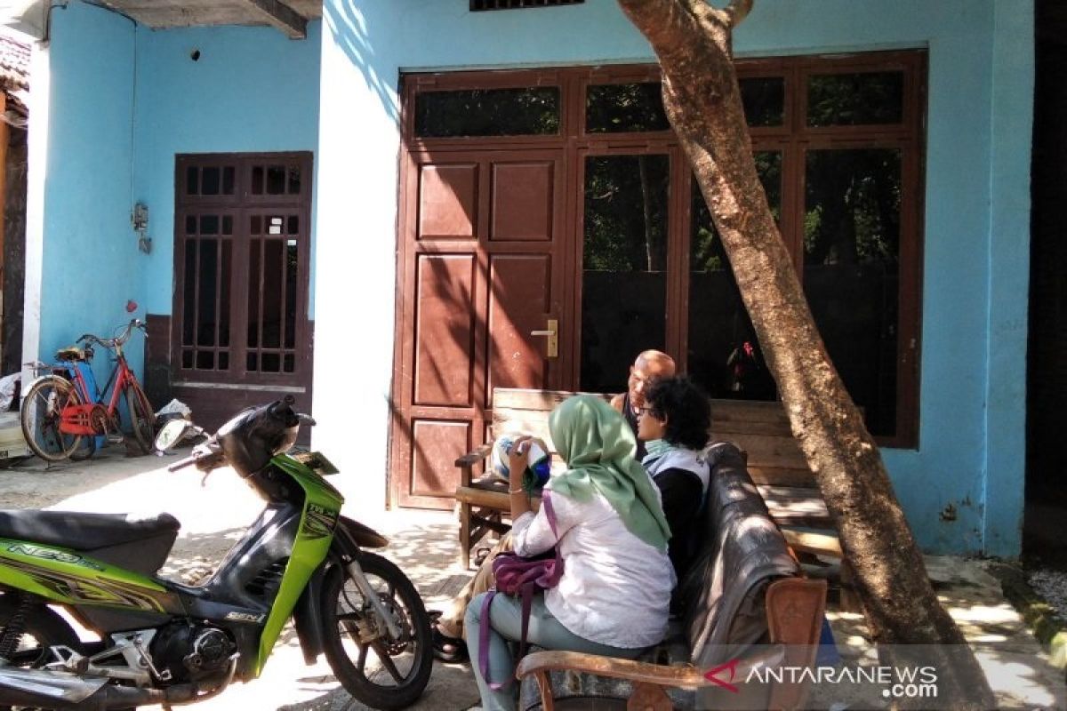 Densus 88 geledah rumah salah seorang warga Kudus diduga terkait jaringan teroris