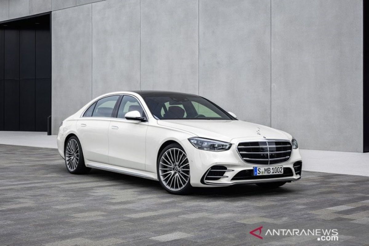 Mercedes-Benz ungkap harga sedan S-Class generasi terbaru