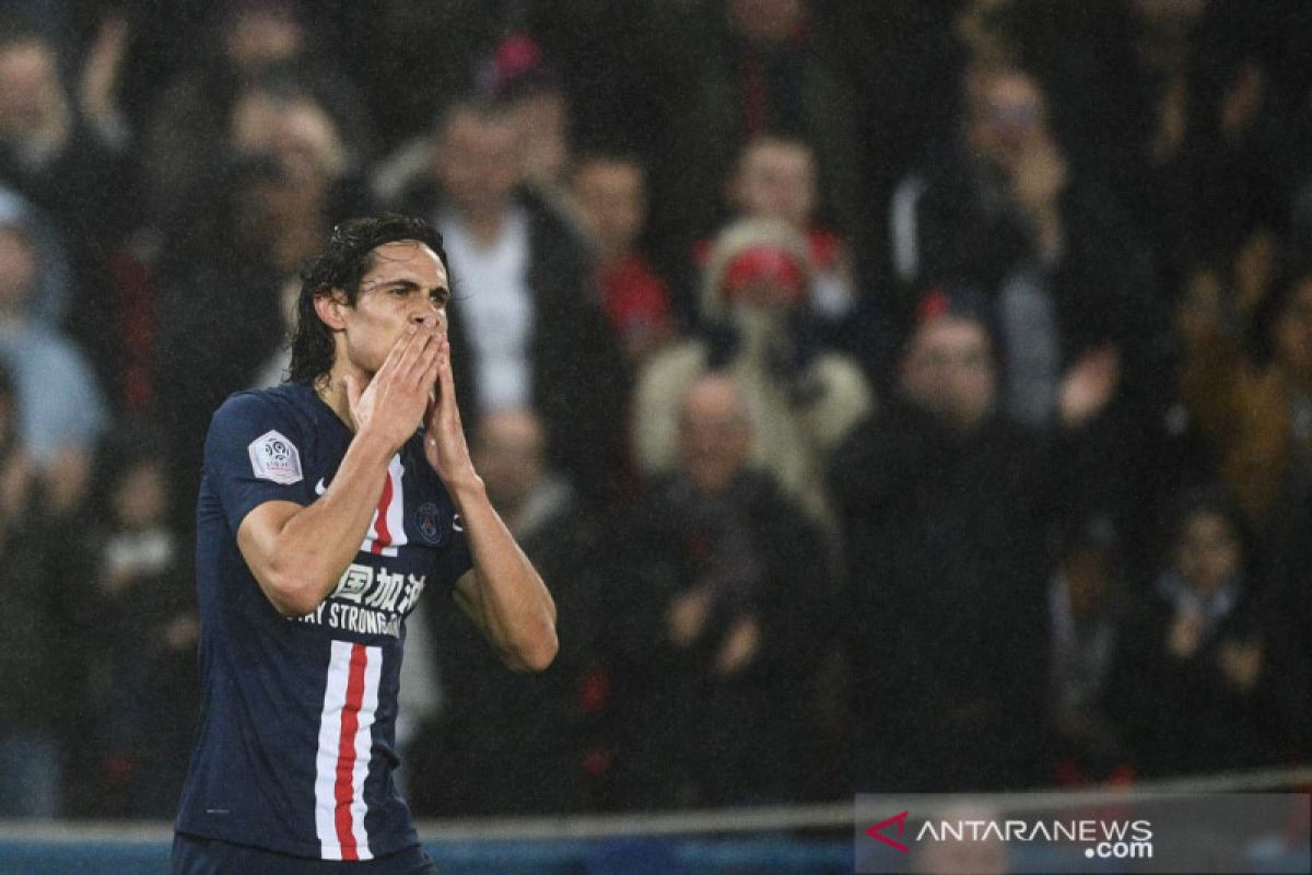 Edinson Cavani bangga kenakan nomor punggung 7 di MU