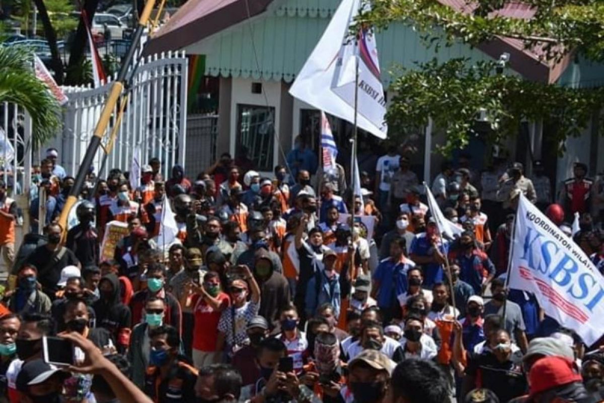 Buruh Riau Bersatu apresiasi Demokrat "pasang badan" tolak RUU cipta kerja