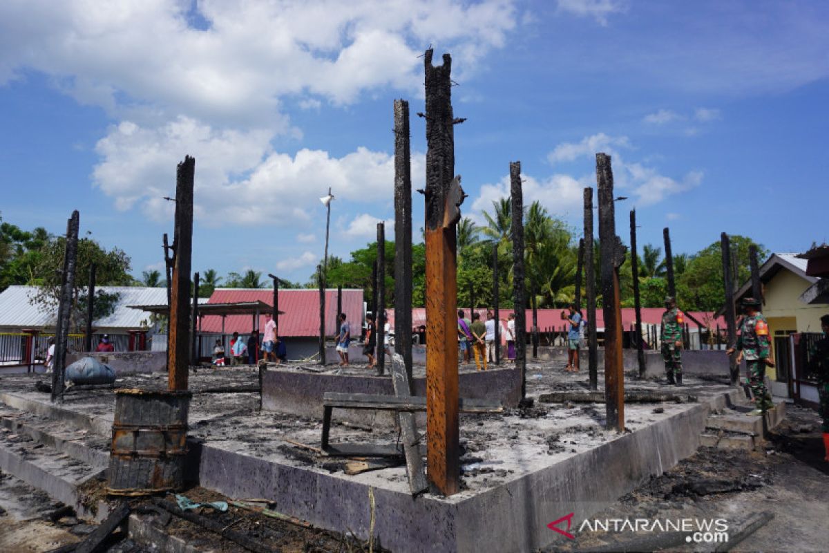 Satu masjid dan puluhan rumah di Lombok Utara terbakar