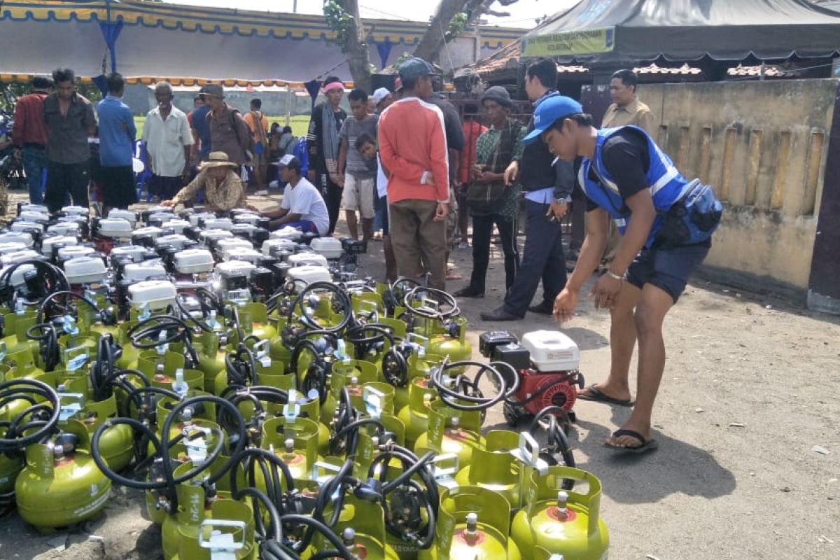 Bantuan konverter kit nelayan Mataram menunggu pandemi membaik