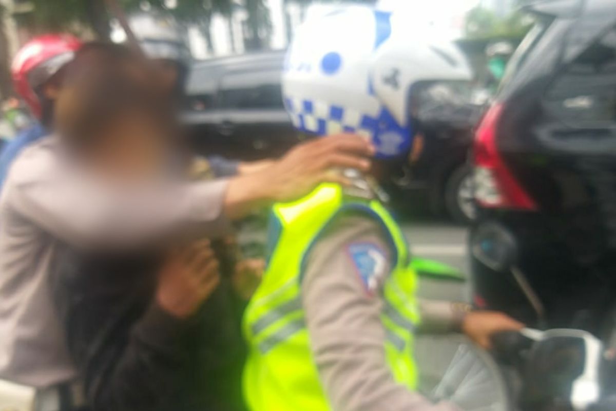 Polisi amankan remaja bawa samurai sebelum unjuk rasa di DPRD Medan