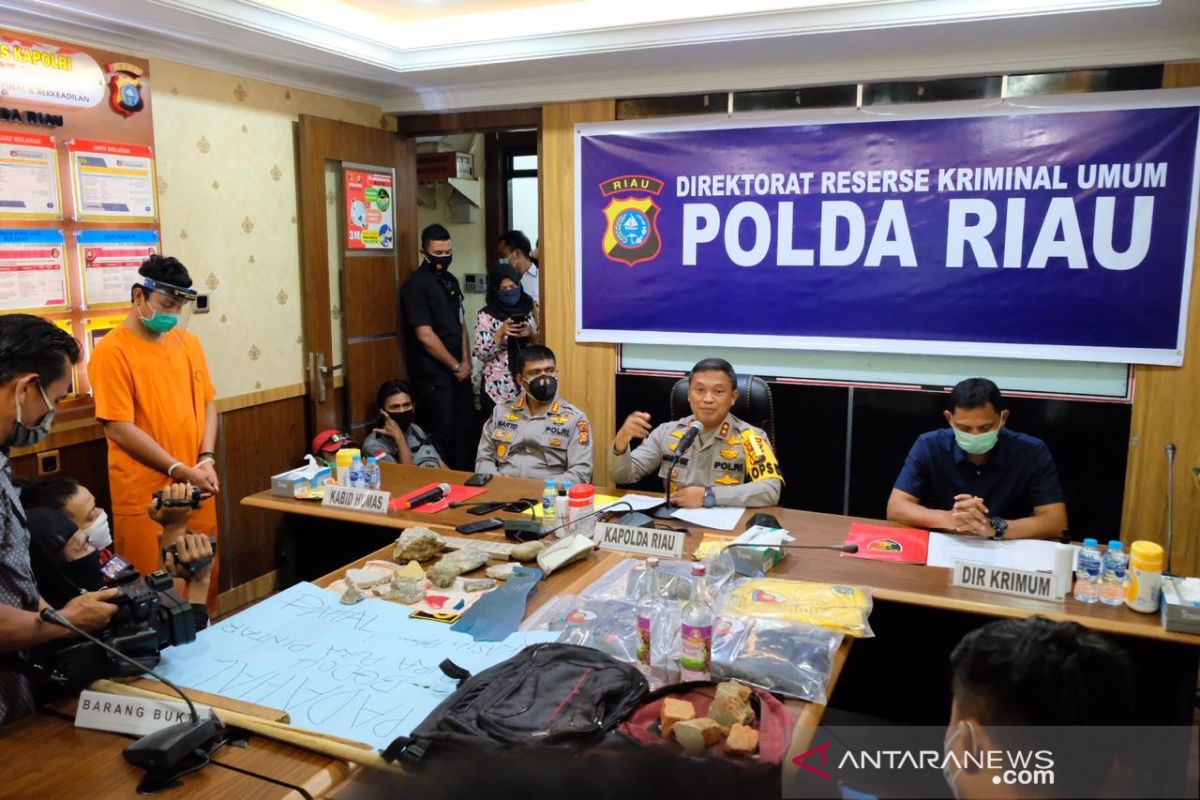 Seorang perusak mobil polantas saat demo ditangkap polisi, ternyata bukan mahasiswa