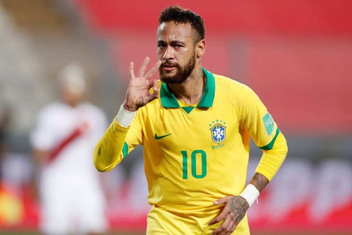 Tiga gol Neymar membuat Brazil menang lawan Peru 4-2